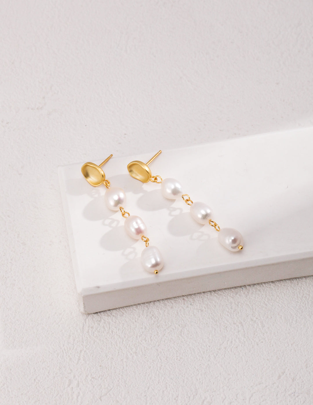 OuiPearl Baroque French Pearl Earring 法式优雅天然巴洛克珍珠耳环