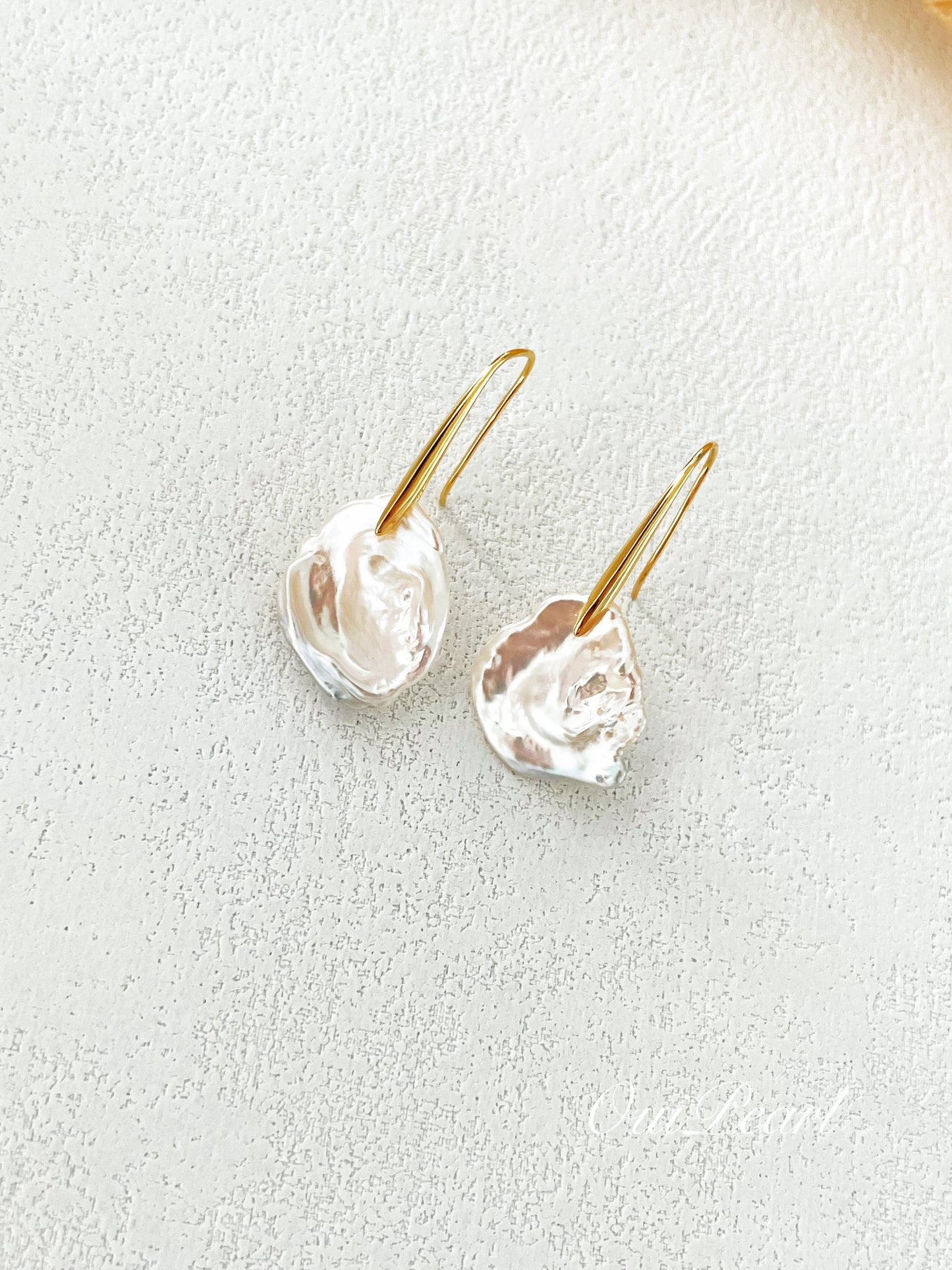 OuiPearl Baroque Earrings 優雅花瓣巴洛克天然淡水珍珠耳環