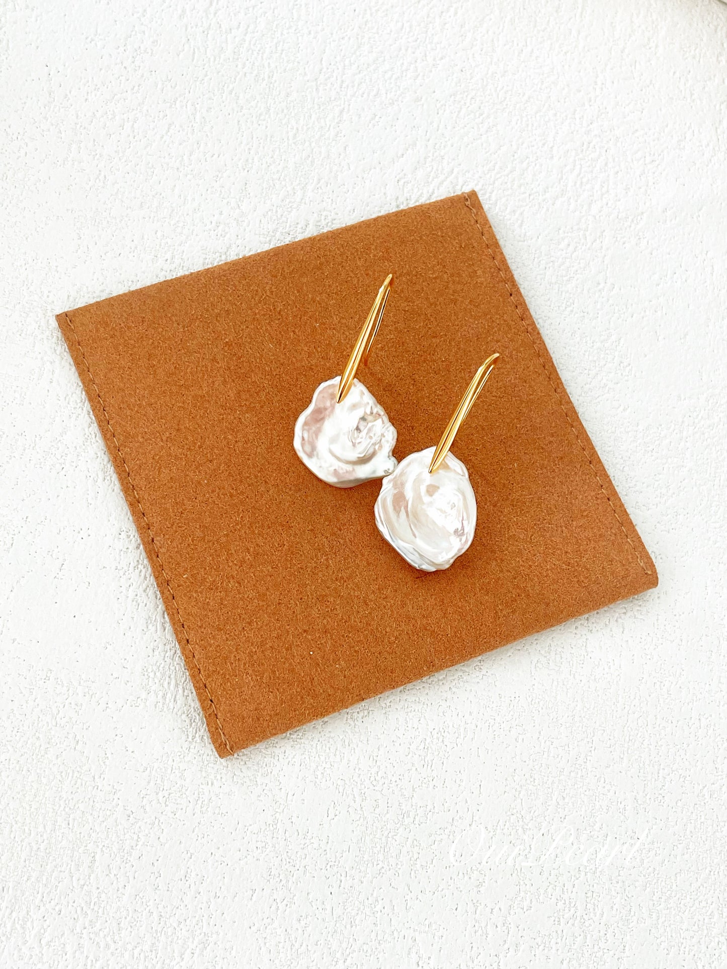 OuiPearl Baroque Earrings 優雅花瓣巴洛克天然淡水珍珠耳環