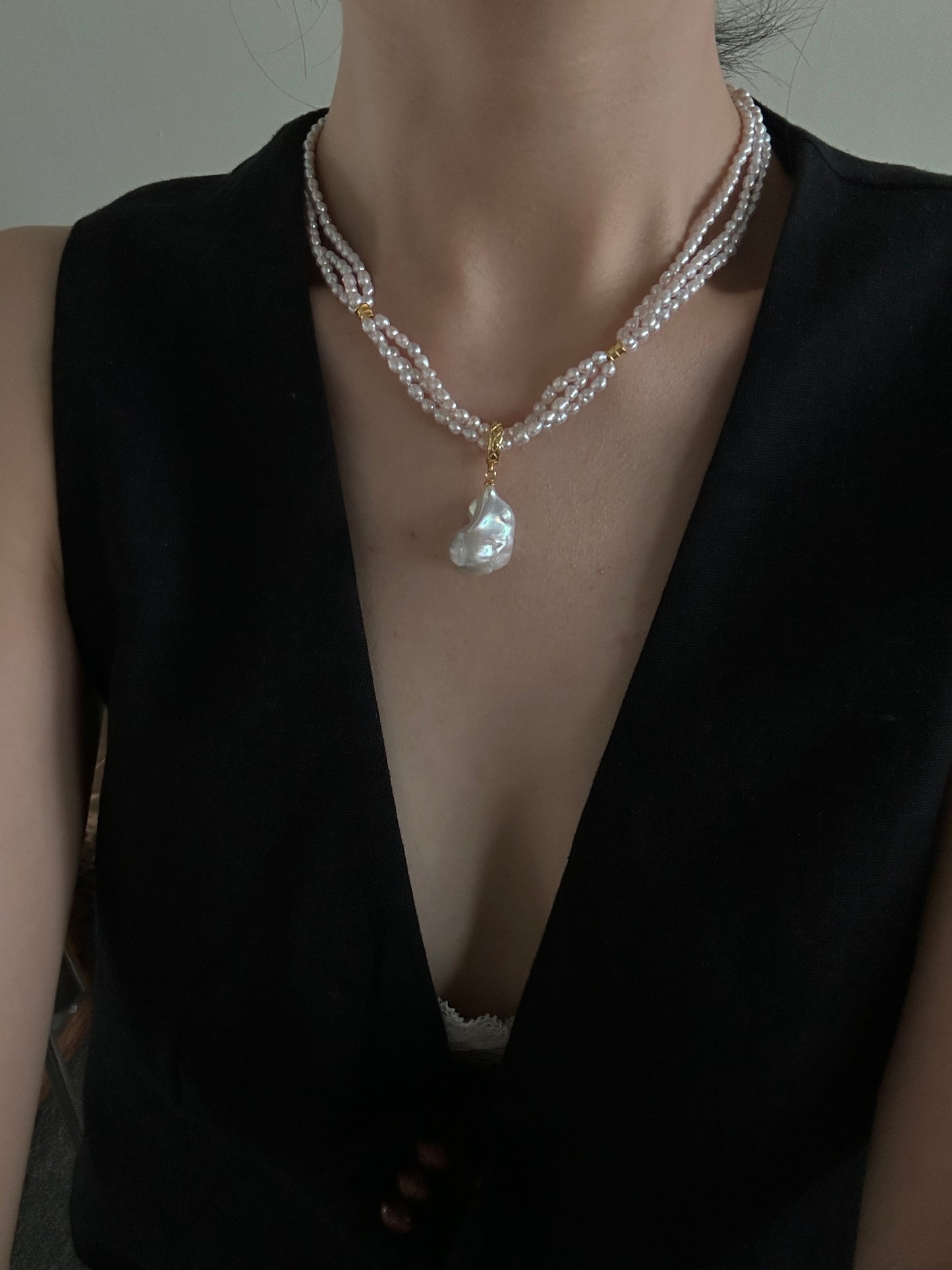 OuiPearl Romantic Necklace 奧黛麗赫本法式浪漫櫻花粉三層珍珠項鏈頸鏈 （鏈長38+5CM）